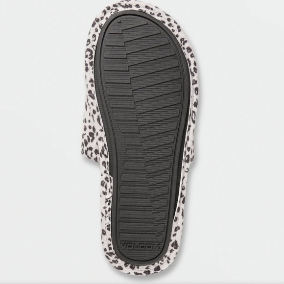 Volcom Stoney Motel Slides Cheetah NWT 🐆 - Picture 4 of 7